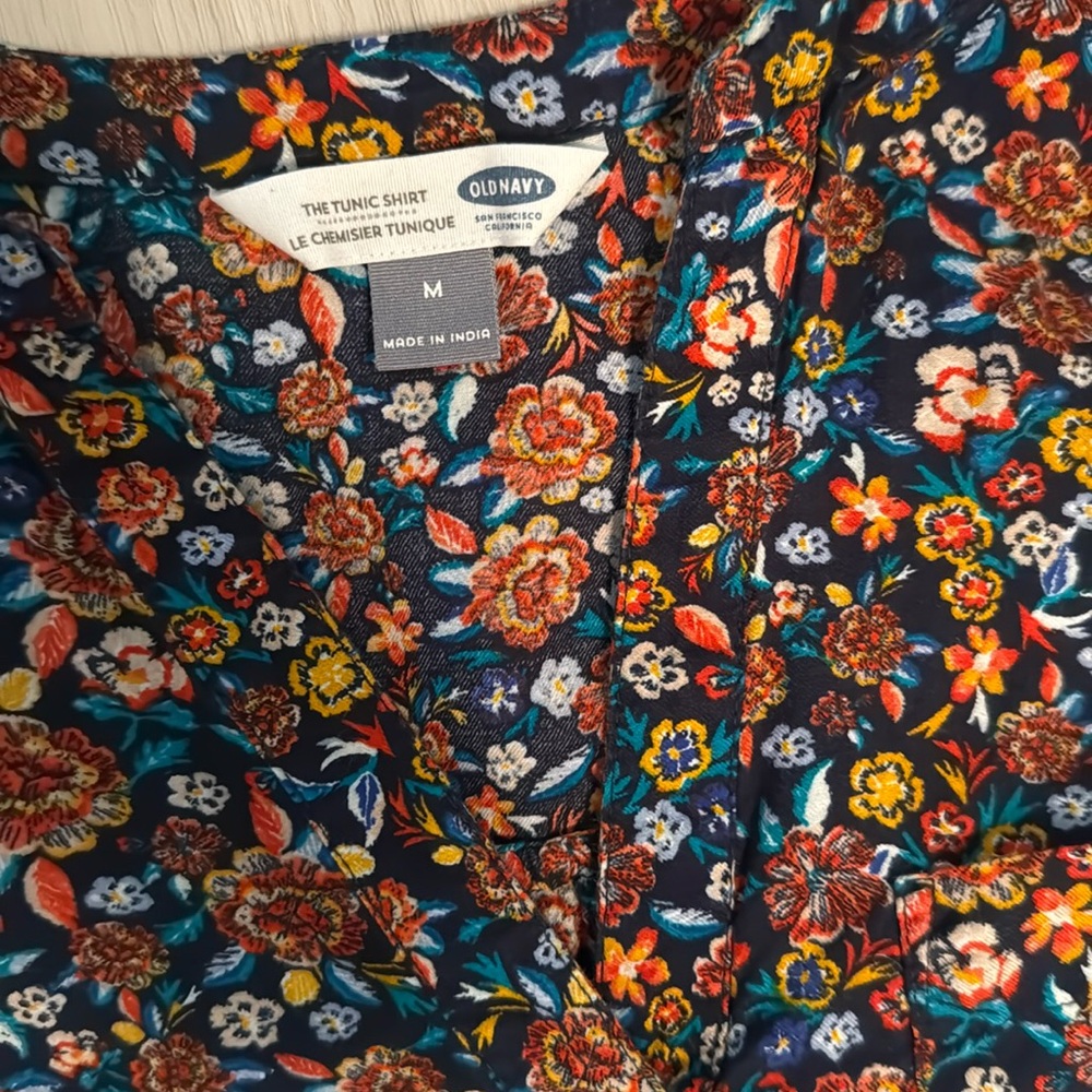 OLD NAVY The Tunic Shirt size M floral
